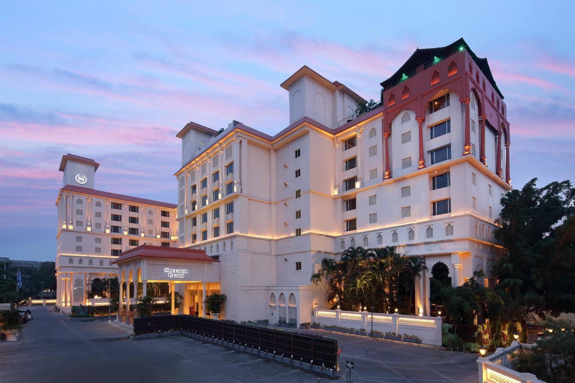 Sheraton Grand Pune Bund Garden Hotel Εξωτερικό φωτογραφία